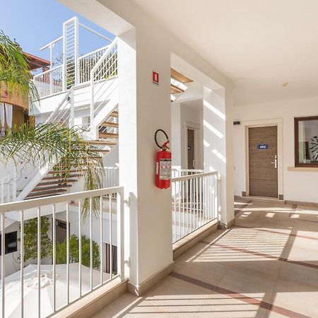 Hotel Belvir Villasimius Exterior foto