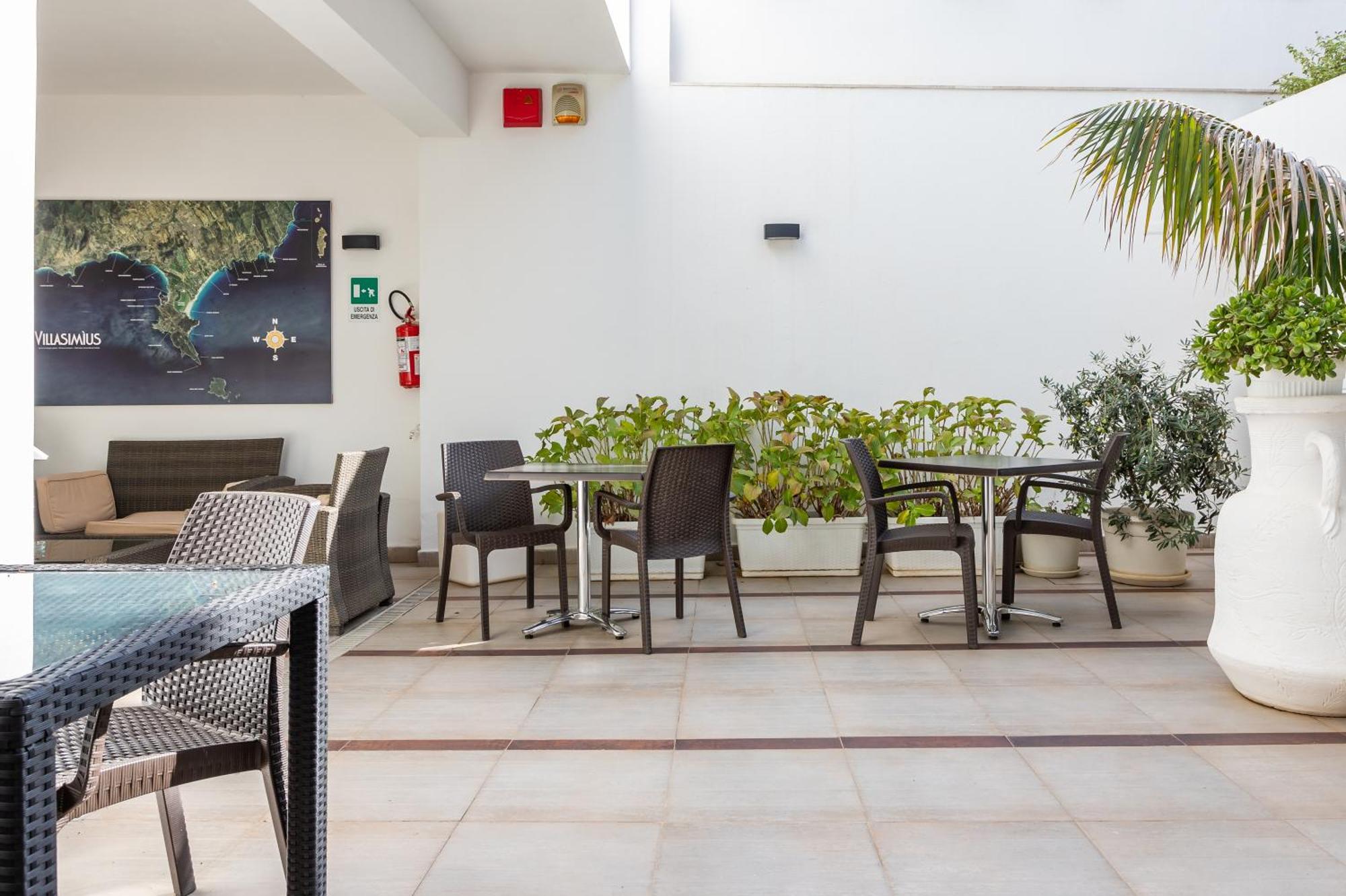 Hotel Belvir Villasimius Exterior foto